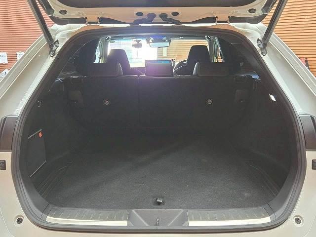 ハリアーPHEV Z 調光ルーフ アラウンドビューモニター シートベンチレーション シートヒーター 電動リアゲート デジタルインナーミラー ヘッドアップディスプレイ ブラインドスポットモニター クリアランスソナー ETC(20枚目)