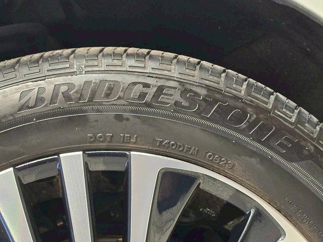 ハリアーPHEV Z 調光ルーフ アラウンドビューモニター シートベンチレーション シートヒーター 電動リアゲート デジタルインナーミラー ヘッドアップディスプレイ ブラインドスポットモニター クリアランスソナー ETC(30枚目)