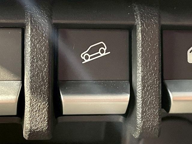 ジムニーノマド FC 登録済み未使用車 禁煙車 レーダークルーズコントロール シートヒーター 横滑り防止装置 衝突軽減 アイドリングストップ レーンディパーチャーアラート スマートキー プッシュスタート オートエアコン(53枚目)