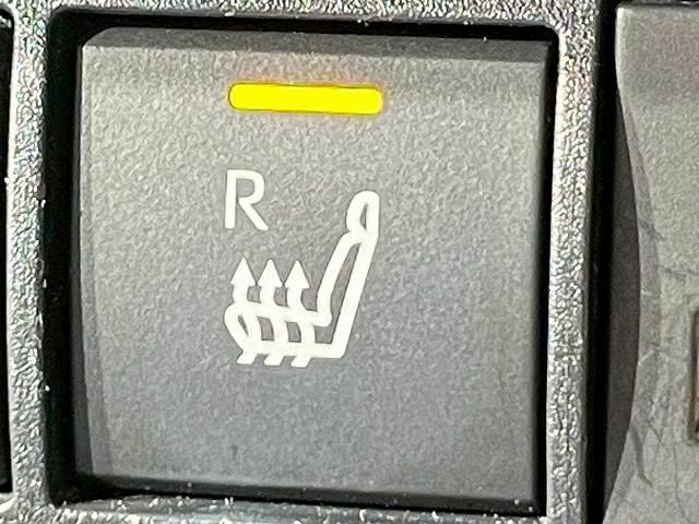 ヤリスクロス Z 禁煙 純正ディスプレイオーディオ アダプティブクルーズコントロール シートヒーター オートブレーキホールド オートマチックハイビーム パワーシート クリアランスソナー オートエアコン オートライト(6枚目)