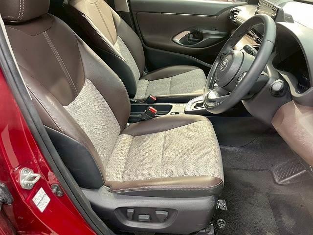 ヤリスクロス Z 禁煙 純正ディスプレイオーディオ アダプティブクルーズコントロール シートヒーター オートブレーキホールド オートマチックハイビーム パワーシート クリアランスソナー オートエアコン オートライト(8枚目)