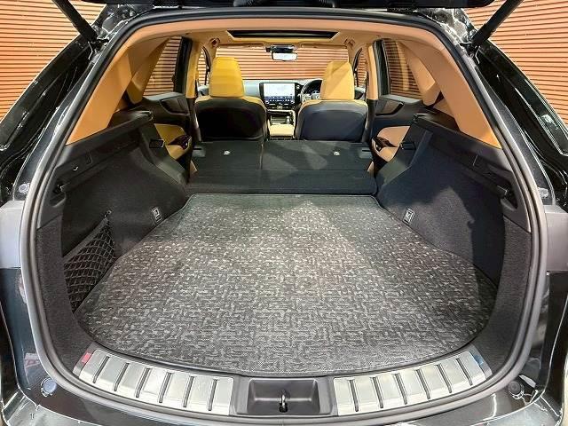 広々としたラゲッジルームは日常・レジャーに活躍する事間違いなし。いかがでしょうか。