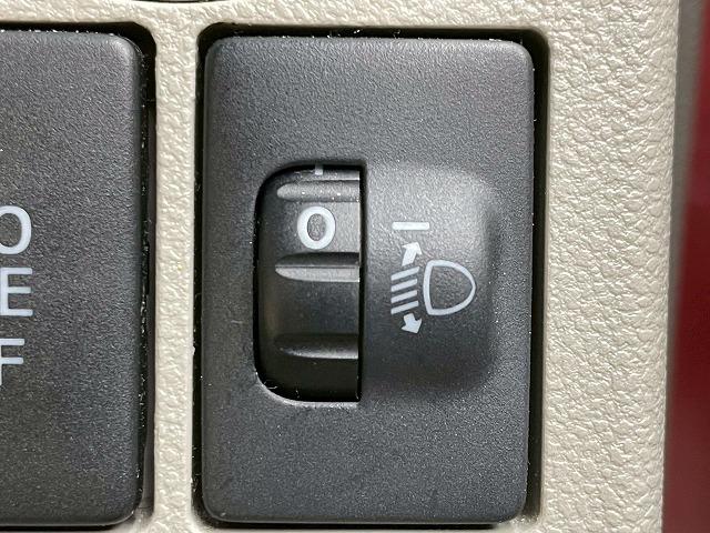 タント Ｘ　ＳＡ　禁煙車　両側電動スライドドア　衝突軽減ブレーキ　スマートキー　プッシュスタート　横滑り防止装置　オートライト　オートエアコン　電動格納ミラー　ＥＴＣ（56枚目）