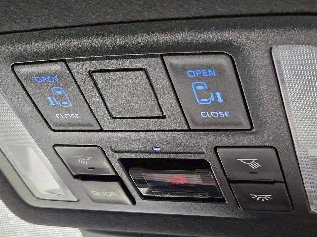 ノア ハイブリッドＳ－Ｚ　１０．５インチディスプレイオーディオ　両側電動スライドドア　アダプティブクルーズコントロール　フルセグ　バックカメラ　ＡＣ１００Ｖ　シートヒーター　クリアランスソナー　オートマチックハイビーム　ＥＴＣ（5枚目）