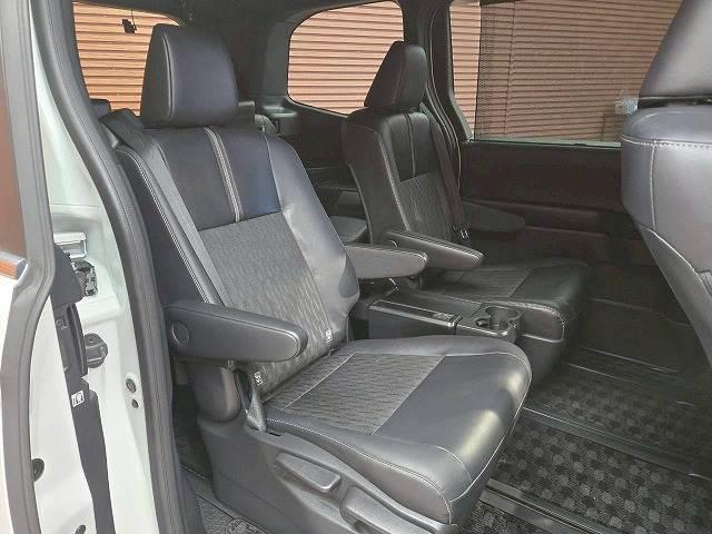 ノア ハイブリッドＳ－Ｚ　１０．５インチディスプレイオーディオ　両側電動スライドドア　アダプティブクルーズコントロール　フルセグ　バックカメラ　ＡＣ１００Ｖ　シートヒーター　クリアランスソナー　オートマチックハイビーム　ＥＴＣ（8枚目）