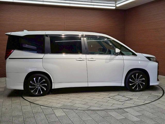 ノア ハイブリッドＳ－Ｚ　１０．５インチディスプレイオーディオ　両側電動スライドドア　アダプティブクルーズコントロール　フルセグ　バックカメラ　ＡＣ１００Ｖ　シートヒーター　クリアランスソナー　オートマチックハイビーム　ＥＴＣ（28枚目）