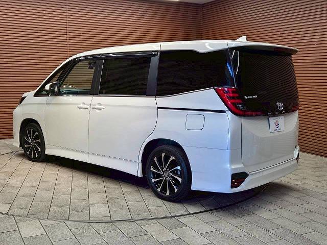 ノア ハイブリッドＳ－Ｚ　１０．５インチディスプレイオーディオ　両側電動スライドドア　アダプティブクルーズコントロール　フルセグ　バックカメラ　ＡＣ１００Ｖ　シートヒーター　クリアランスソナー　オートマチックハイビーム　ＥＴＣ（30枚目）