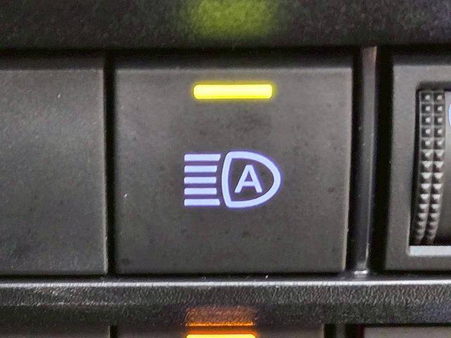 ノア ハイブリッドＳ－Ｚ　１０．５インチディスプレイオーディオ　両側電動スライドドア　アダプティブクルーズコントロール　フルセグ　バックカメラ　ＡＣ１００Ｖ　シートヒーター　クリアランスソナー　オートマチックハイビーム　ＥＴＣ（46枚目）