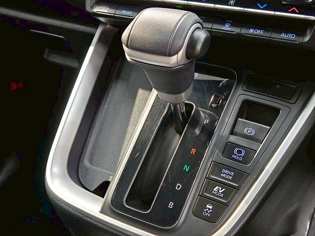 ノア ハイブリッドＳ－Ｚ　１０．５インチディスプレイオーディオ　両側電動スライドドア　アダプティブクルーズコントロール　フルセグ　バックカメラ　ＡＣ１００Ｖ　シートヒーター　クリアランスソナー　オートマチックハイビーム　ＥＴＣ（57枚目）