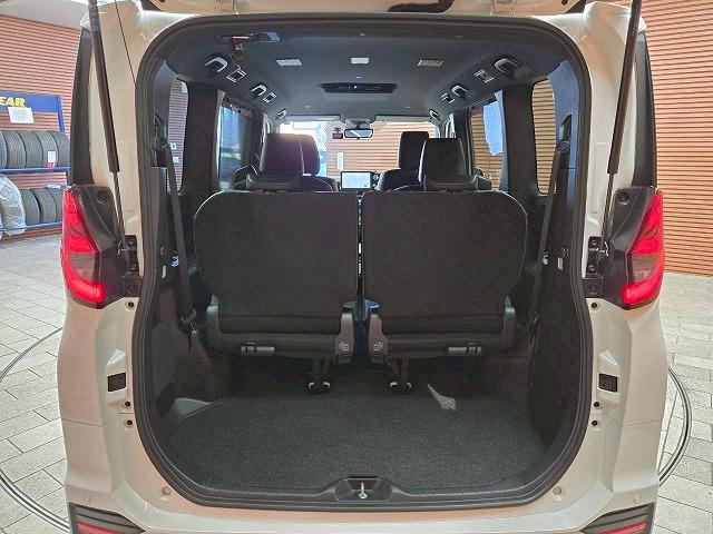 ノア ハイブリッドＳ－Ｚ　１０．５インチディスプレイオーディオ　両側電動スライドドア　アダプティブクルーズコントロール　フルセグ　バックカメラ　ＡＣ１００Ｖ　シートヒーター　クリアランスソナー　オートマチックハイビーム　ＥＴＣ（67枚目）