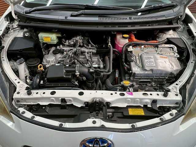 アクア Ｇ　禁煙車　バックカメラ　スマートキー　プッシュスタート　ＣＤデッキ　Ｂｌｕｅｔｏｏｔｈオーディオ　純正１４インチアルミホイール（14枚目）