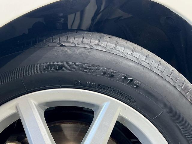 アクア Ｇ　禁煙車　バックカメラ　スマートキー　プッシュスタート　ＣＤデッキ　Ｂｌｕｅｔｏｏｔｈオーディオ　純正１４インチアルミホイール（29枚目）