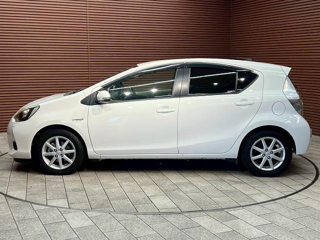 アクア Ｇ　禁煙車　バックカメラ　スマートキー　プッシュスタート　ＣＤデッキ　Ｂｌｕｅｔｏｏｔｈオーディオ　純正１４インチアルミホイール（40枚目）