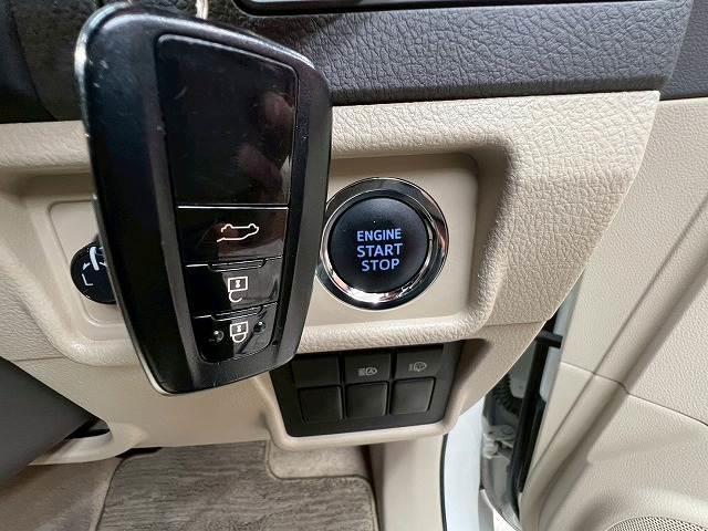 ランドクルーザープラド ＴＸ　禁煙車　レーダークルーズコントロール　クリアランスソナー　フロントカメラ　スマートキー　プッシュスタート　ＬＥＤヘッドライト　純正ナビ　横滑り防止装置　オートエアコン　オートマチックハイビーム　ＥＴＣ（15枚目）
