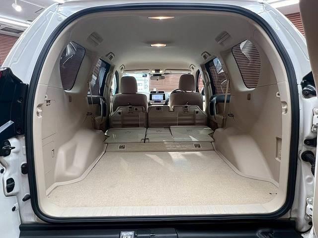 ランドクルーザープラド ＴＸ　禁煙車　レーダークルーズコントロール　クリアランスソナー　フロントカメラ　スマートキー　プッシュスタート　ＬＥＤヘッドライト　純正ナビ　横滑り防止装置　オートエアコン　オートマチックハイビーム　ＥＴＣ（20枚目）