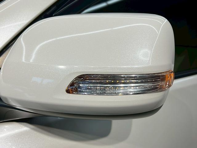 ランドクルーザープラド ＴＸ　禁煙車　レーダークルーズコントロール　クリアランスソナー　フロントカメラ　スマートキー　プッシュスタート　ＬＥＤヘッドライト　純正ナビ　横滑り防止装置　オートエアコン　オートマチックハイビーム　ＥＴＣ（24枚目）
