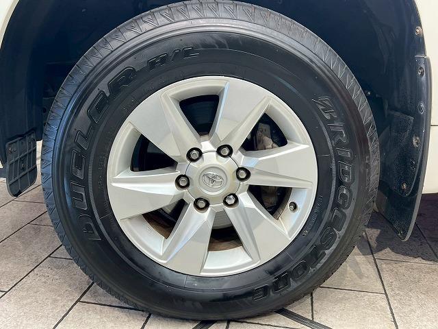 ランドクルーザープラド ＴＸ　禁煙車　レーダークルーズコントロール　クリアランスソナー　フロントカメラ　スマートキー　プッシュスタート　ＬＥＤヘッドライト　純正ナビ　横滑り防止装置　オートエアコン　オートマチックハイビーム　ＥＴＣ（27枚目）