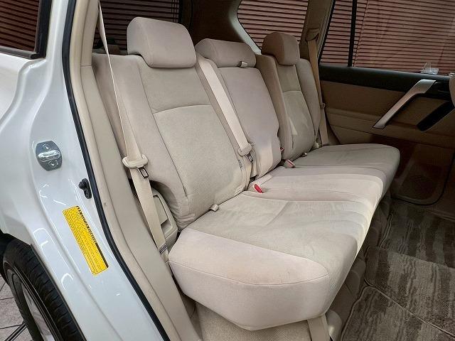 ランドクルーザープラド ＴＸ　禁煙車　レーダークルーズコントロール　クリアランスソナー　フロントカメラ　スマートキー　プッシュスタート　ＬＥＤヘッドライト　純正ナビ　横滑り防止装置　オートエアコン　オートマチックハイビーム　ＥＴＣ（42枚目）