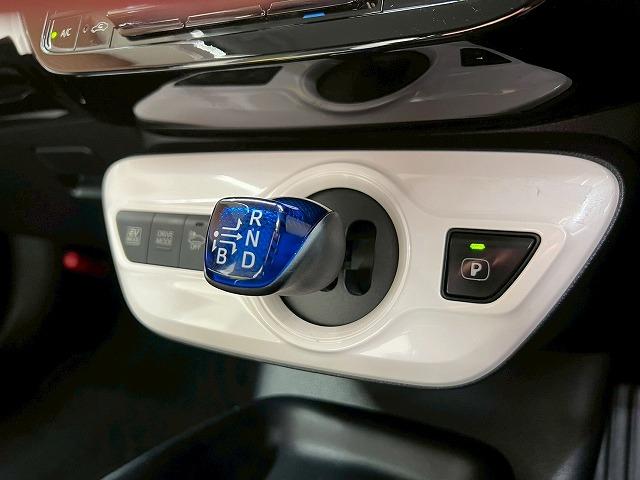 プリウス Ｓセーフティプラス　モデリスタエアロ　レーダークルーズコントロール　アドバンスドパーク　クリアランスソナー　ヘッドアップディスプレイ　スマートキー　プッシュスタート　オートマチックハイビーム　純正ナビ　バックカメラ（48枚目）