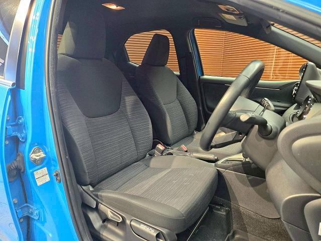 ヤリス ハイブリッドＺ　禁煙　全周囲カメラ　シートヒーター　ステアリングヒーター　追従クルーズコントロール　ＡＣ１００Ｖ　ブラインドスポットモニター　ヘッドアップディスプレイ　パーキングアシスト　オートマチックハイビーム（68枚目）