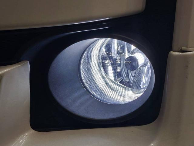 ヴォクシー ハイブリッドＶ　純正地デジナビ　バックカメラ　フリップダウンモニター　両側電動ドア　シートヒーター　クルーズコントロール　モデリスタエアロ　ＥＴＣ　ステアリングリモコン　オートエアコン　パワーウインドウ（24枚目）