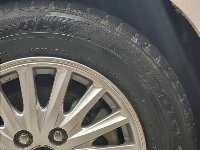 ヴォクシー ハイブリッドＶ　純正地デジナビ　バックカメラ　フリップダウンモニター　両側電動ドア　シートヒーター　クルーズコントロール　モデリスタエアロ　ＥＴＣ　ステアリングリモコン　オートエアコン　パワーウインドウ（27枚目）