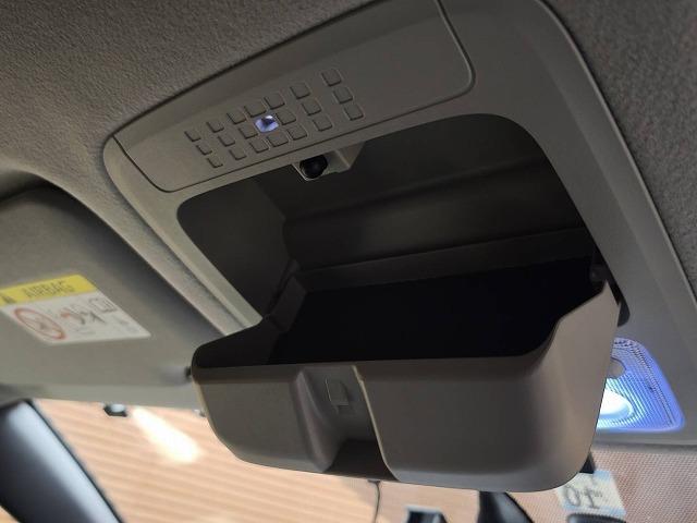 ヴォクシー ハイブリッドＶ　純正地デジナビ　バックカメラ　フリップダウンモニター　両側電動ドア　シートヒーター　クルーズコントロール　モデリスタエアロ　ＥＴＣ　ステアリングリモコン　オートエアコン　パワーウインドウ（48枚目）