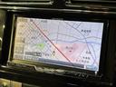 【純正ナビ】一体感のあるナビは、高級感ある車内を演出してくれます。Bluetooth再生などオーディオ機能も充実しておりますので、運転もより楽しめます♪