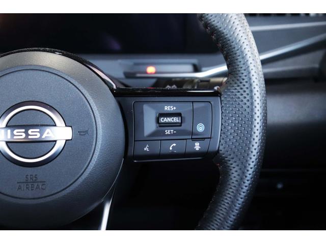 オーラ ニスモ　車検整備付／純正９インチナビＴＶ／プロパイロット／ＢＯＳＥサウンドシステム／全周囲カメラ／ワイヤレス充電／合皮コンビシート／ブラックルーフ／ステアリングヒーター／デジタルルームミラー／ＥＴＣ２．０（31枚目）