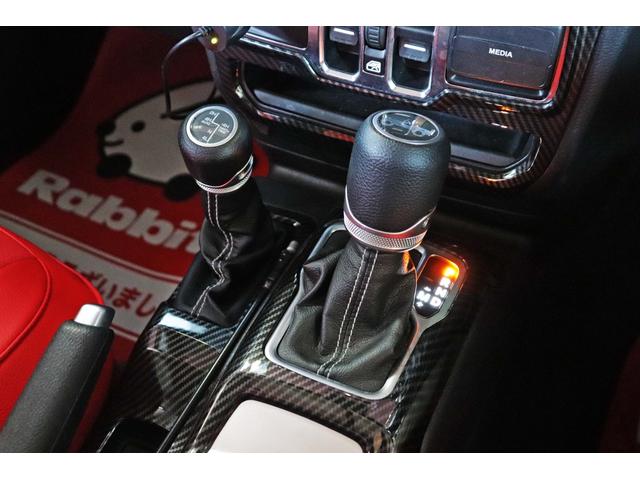 ジープ・ラングラーアンリミテッド サハラ　リフトＵＰ／Ｒ１７ＡＷエクストリームＪ／ＢＦグッドリッチ／ジャオスＢＡＴＴＬＥＺマフラー／テラフレックス／レッドシートカバー／前面衝突警報／レーダークルーズ／純正８．４インチフルセグナビ／バックトレイ（34枚目）