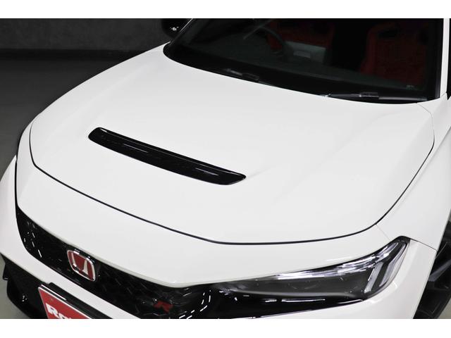 シビック タイプR ホンダセンシング ホンダコネクト bremboレッドブレーキキャリパー 純正19インチAW トリプルマフラー グロスブラックリアスポイラー デジタルインナーミラー バックカメラ アダプティブクルーズ(10枚目)