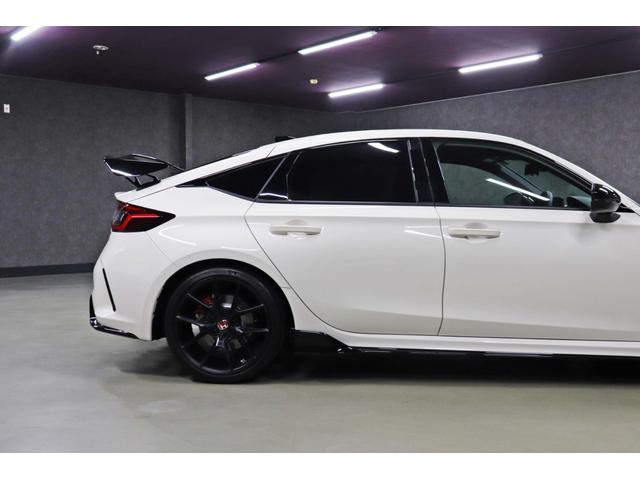 シビック タイプR ホンダセンシング ホンダコネクト bremboレッドブレーキキャリパー 純正19インチAW トリプルマフラー グロスブラックリアスポイラー デジタルインナーミラー バックカメラ アダプティブクルーズ(47枚目)