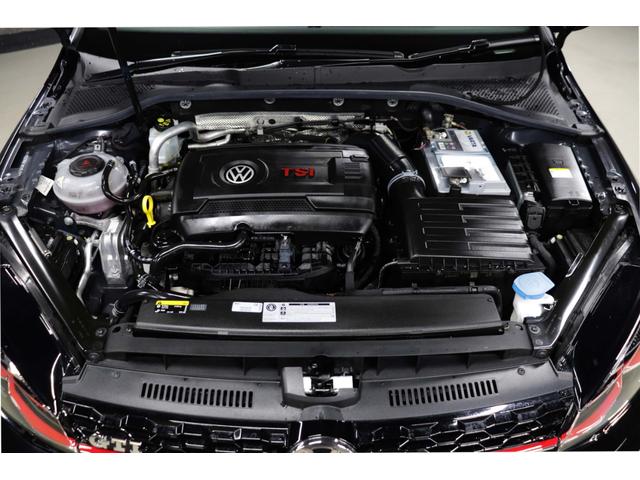 ゴルフＧＴＩ ダイナミック　ディスカバープロナビ／９．２型地デジＴＶ／大型デジタルメーター／専用１８ＡＷ／レッドブレーキキャリパー／アダプティブシャシーＣ／ＰＤＣ（前後）／ＡＣＣ／チェック柄シート／ＬＥＤヘッド／ＤＣＬ／ＥＴＣ（5枚目）