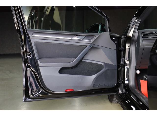 ゴルフＧＴＩ ダイナミック　ディスカバープロナビ／９．２型地デジＴＶ／大型デジタルメーター／専用１８ＡＷ／レッドブレーキキャリパー／アダプティブシャシーＣ／ＰＤＣ（前後）／ＡＣＣ／チェック柄シート／ＬＥＤヘッド／ＤＣＬ／ＥＴＣ（25枚目）