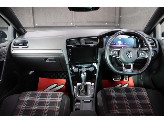 ゴルフＧＴＩ ダイナミック　ディスカバープロナビ／９．２型地デジＴＶ／大型デジタルメーター／専用１８ＡＷ／レッドブレーキキャリパー／アダプティブシャシーＣ／ＰＤＣ（前後）／ＡＣＣ／チェック柄シート／ＬＥＤヘッド／ＤＣＬ／ＥＴＣ（26枚目）