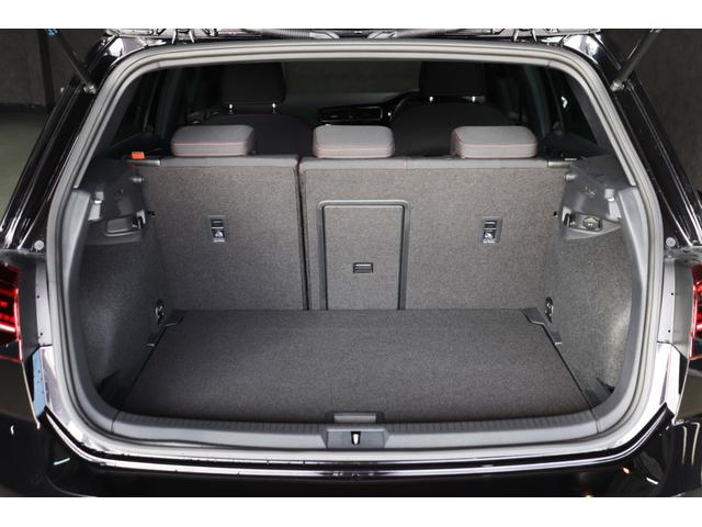 ゴルフＧＴＩ ダイナミック　ディスカバープロナビ／９．２型地デジＴＶ／大型デジタルメーター／専用１８ＡＷ／レッドブレーキキャリパー／アダプティブシャシーＣ／ＰＤＣ（前後）／ＡＣＣ／チェック柄シート／ＬＥＤヘッド／ＤＣＬ／ＥＴＣ（40枚目）