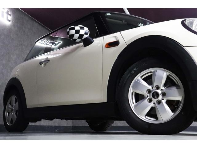 ＭＩＮＩ ワン　１オーナー／クールパッケージ／ナビゲーションパッケージ／禁煙／ＥＴＣ／チェッカーフラッグ柄ドアミラーカバー／８．８インチディスプレイナビ／ドライブレコーダー／スペアキー／ＵＳＢ接続／Ｂｌｕｅｔｏｏｔｈ（15枚目）