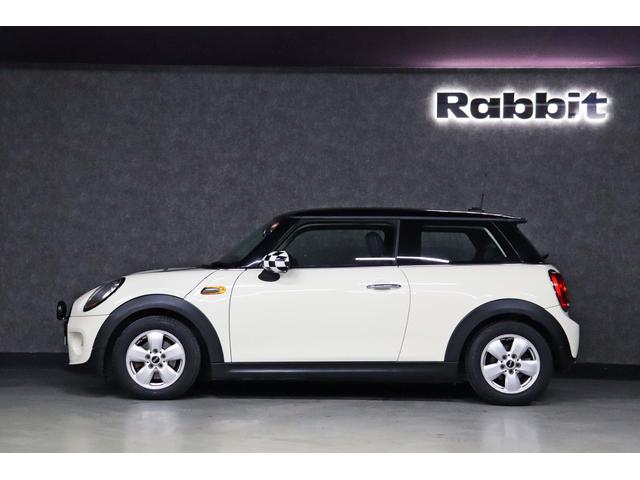 ＭＩＮＩ ワン　１オーナー／クールパッケージ／ナビゲーションパッケージ／禁煙／ＥＴＣ／チェッカーフラッグ柄ドアミラーカバー／８．８インチディスプレイナビ／ドライブレコーダー／スペアキー／ＵＳＢ接続／Ｂｌｕｅｔｏｏｔｈ（16枚目）