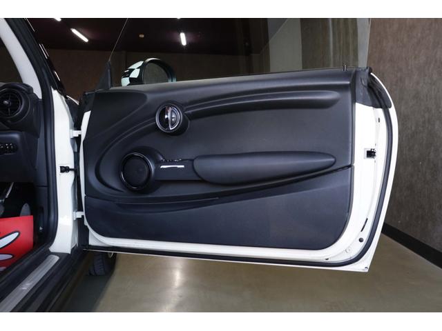 ＭＩＮＩ ワン　１オーナー／クールパッケージ／ナビゲーションパッケージ／禁煙／ＥＴＣ／チェッカーフラッグ柄ドアミラーカバー／８．８インチディスプレイナビ／ドライブレコーダー／スペアキー／ＵＳＢ接続／Ｂｌｕｅｔｏｏｔｈ（22枚目）