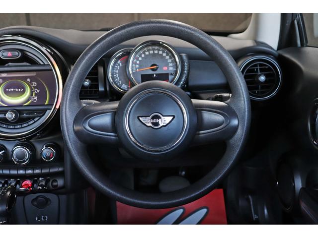 ＭＩＮＩ ワン　１オーナー／クールパッケージ／ナビゲーションパッケージ／禁煙／ＥＴＣ／チェッカーフラッグ柄ドアミラーカバー／８．８インチディスプレイナビ／ドライブレコーダー／スペアキー／ＵＳＢ接続／Ｂｌｕｅｔｏｏｔｈ（26枚目）