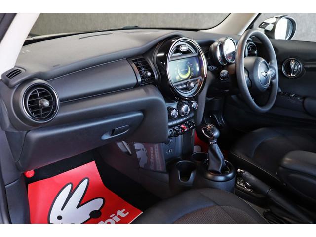 ＭＩＮＩ ワン　１オーナー／クールパッケージ／ナビゲーションパッケージ／禁煙／ＥＴＣ／チェッカーフラッグ柄ドアミラーカバー／８．８インチディスプレイナビ／ドライブレコーダー／スペアキー／ＵＳＢ接続／Ｂｌｕｅｔｏｏｔｈ（27枚目）