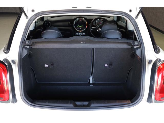 ＭＩＮＩ ワン　１オーナー／クールパッケージ／ナビゲーションパッケージ／禁煙／ＥＴＣ／チェッカーフラッグ柄ドアミラーカバー／８．８インチディスプレイナビ／ドライブレコーダー／スペアキー／ＵＳＢ接続／Ｂｌｕｅｔｏｏｔｈ（33枚目）