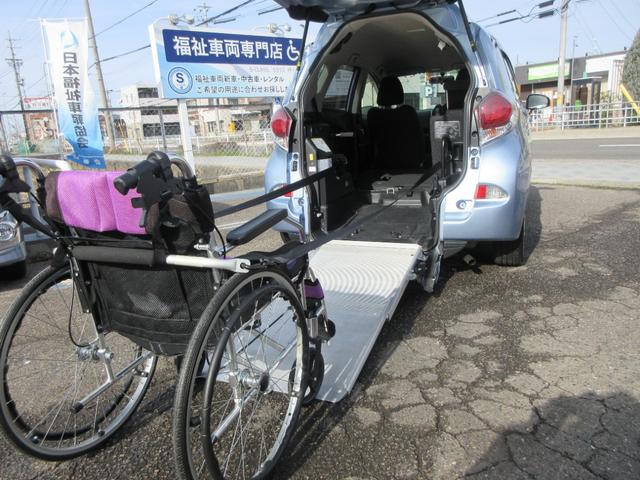 ラクティス Ｘ　１．３Ｘウェルキャブ　車いす仕様車Ｉリア席付　車いす１名＋３名乗車　通常５名　純正ナビＴＶバックモニター（2枚目）