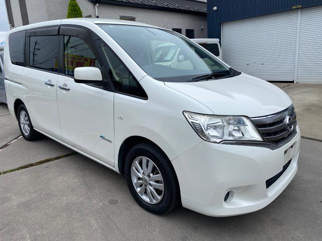 セレナ ２０Ｘ　Ｓ－ハイブリッド　ハイブリッド車　パワースライドドア　左　ｐｕｓｈ　スタート　ＨＤＤ　ナビ　ＴＶスマートキ（3枚目）