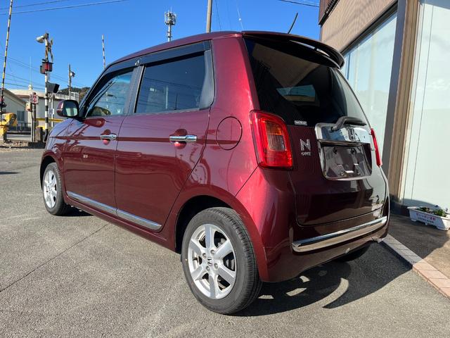 N-ONE プレミアム・Lパッケージ HIDヘッドランプ スマートキー プッシュスタート 社外ナビTV 電格ミラー トップシェイドガラス 純正14インチアルミ リアスポイラー レザーステアリング ドアバイザー フロアマット(11枚目)