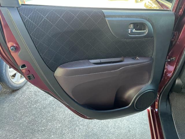 N-ONE プレミアム・Lパッケージ HIDヘッドランプ スマートキー プッシュスタート 社外ナビTV 電格ミラー トップシェイドガラス 純正14インチアルミ リアスポイラー レザーステアリング ドアバイザー フロアマット(40枚目)