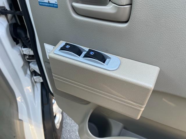 NV100クリッパーバン DX セーフティパッケージ インテリジェントエマージェンシーブレーキ キーレス 社外ナビTV バックカメラ ETC ハイルーフ プライバシーガラス 社外フロントパワーウインドウ ドライブレコーダー(36枚目)