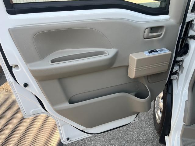 NV100クリッパーバン DX セーフティパッケージ インテリジェントエマージェンシーブレーキ キーレス 社外ナビTV バックカメラ ETC ハイルーフ プライバシーガラス 社外フロントパワーウインドウ ドライブレコーダー(37枚目)