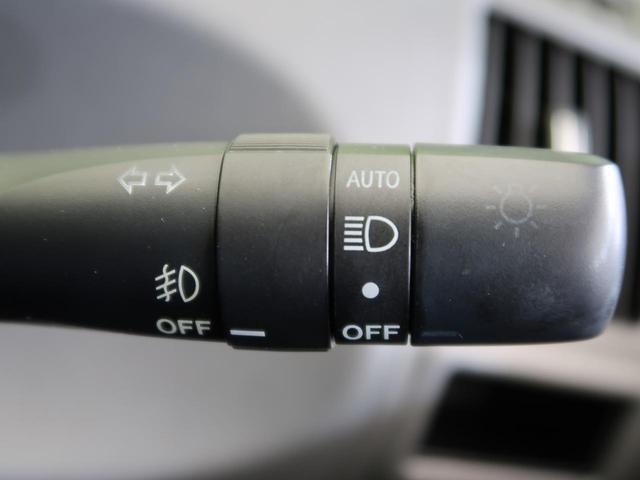 S チューン ブラック SDナビ 禁煙車 バックカメラ ETC LEDヘッドライト スマートキー オートライト オートエアコン 革巻きステアリング ステリングスイッチ フォグライト 黒内装 DVD再生(9枚目)
