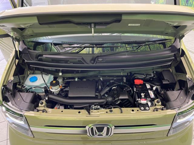 ファン ホンダセンシング レーダークルーズコントロール LEDヘッドライト LEDフォグ スマートキー 踏み間違い防止 車線逸脱警報 オートライト オートエアコン 盗難防止装置 プライバシーガラス(19枚目)